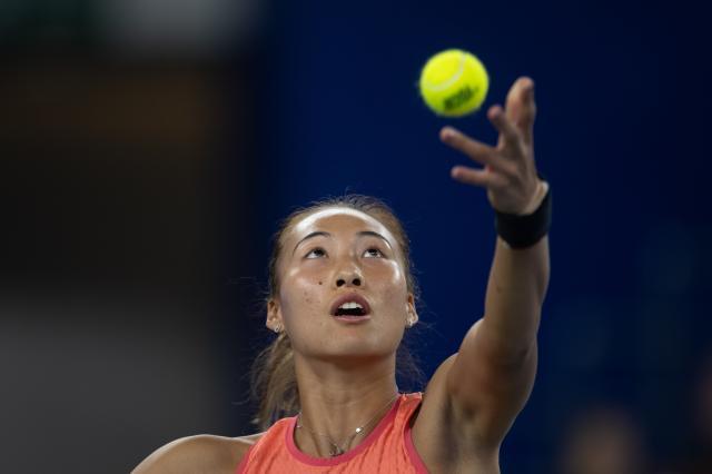 1728533074095045066.jpg (体育)(21)网球——武汉公开赛:郑钦文晋级XxjpseC007246_20241009_PEPFN0A001.jpg